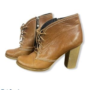 Olli brown heeled booties